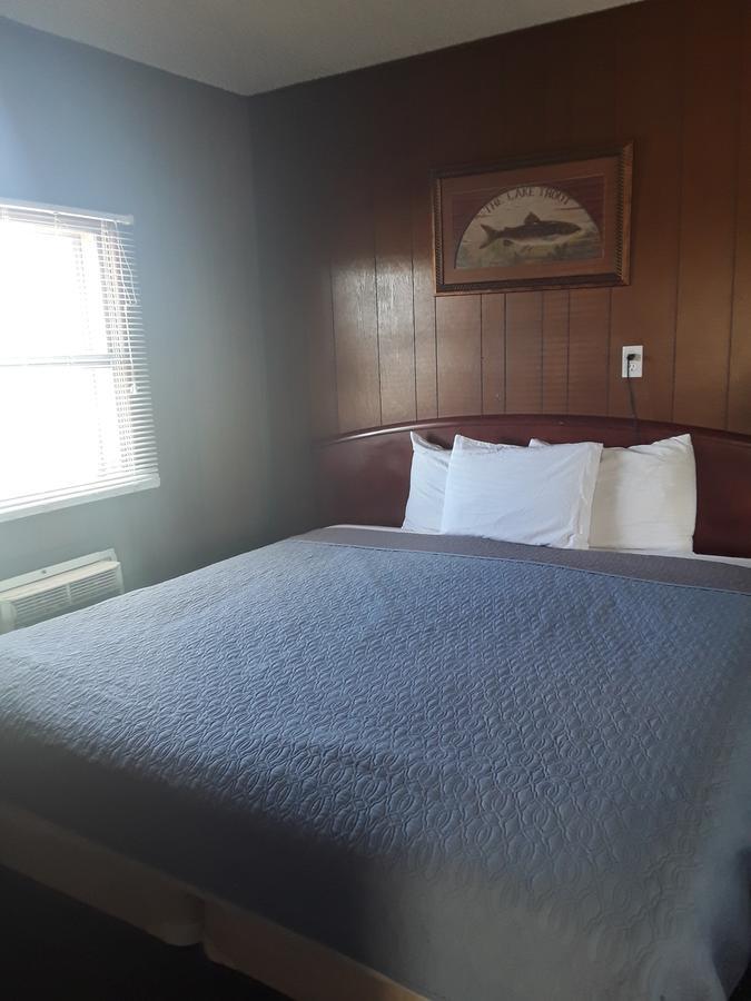 Eddy'S Motelビュート エクステリア 写真